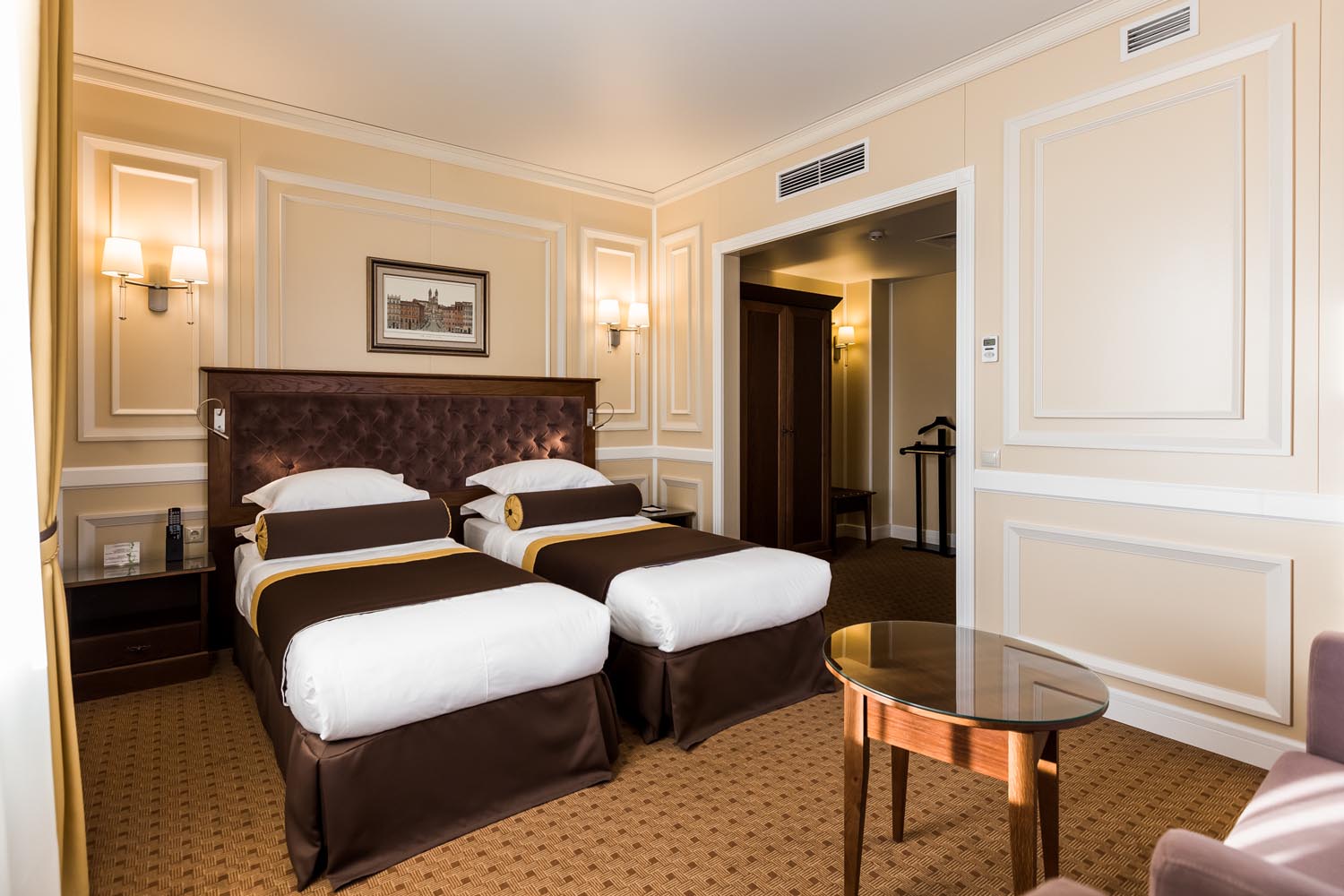 Номер двухместный с двумя кроватями в отеле Сопка