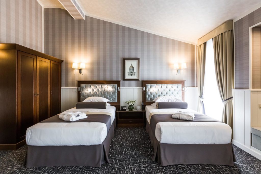 Комфорт с двумя кроватями в отеле Сопка