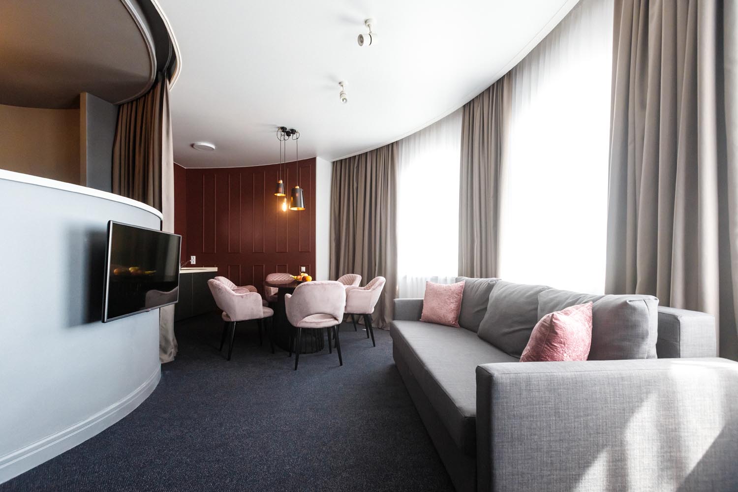 Гостиная в номере Джуниор Сюит Остров отеля Сопка